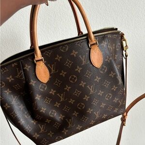 Used like new Louis Vuitton bag